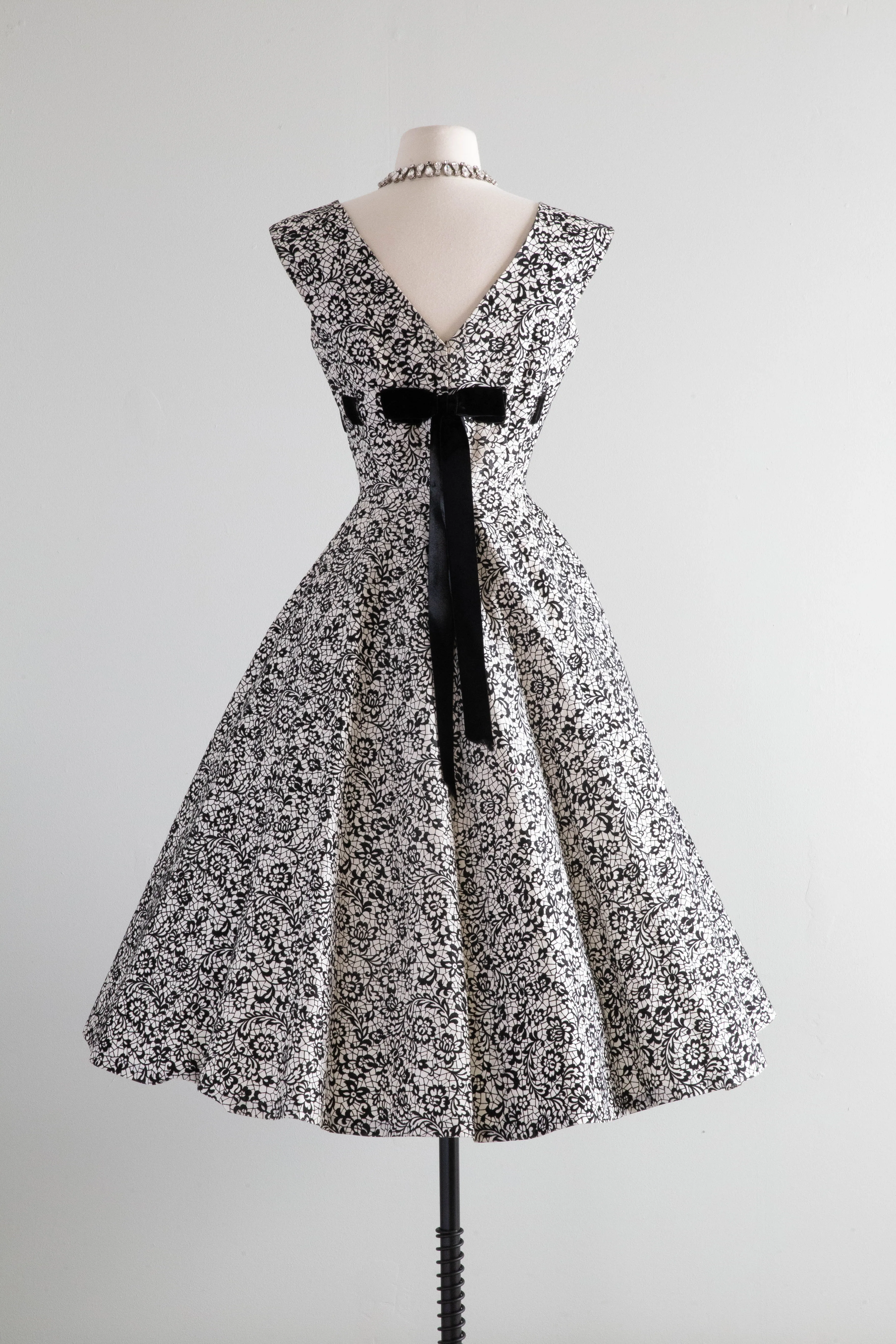 Classic 1950's Black & White Lilli Diamond Party Dress / Small