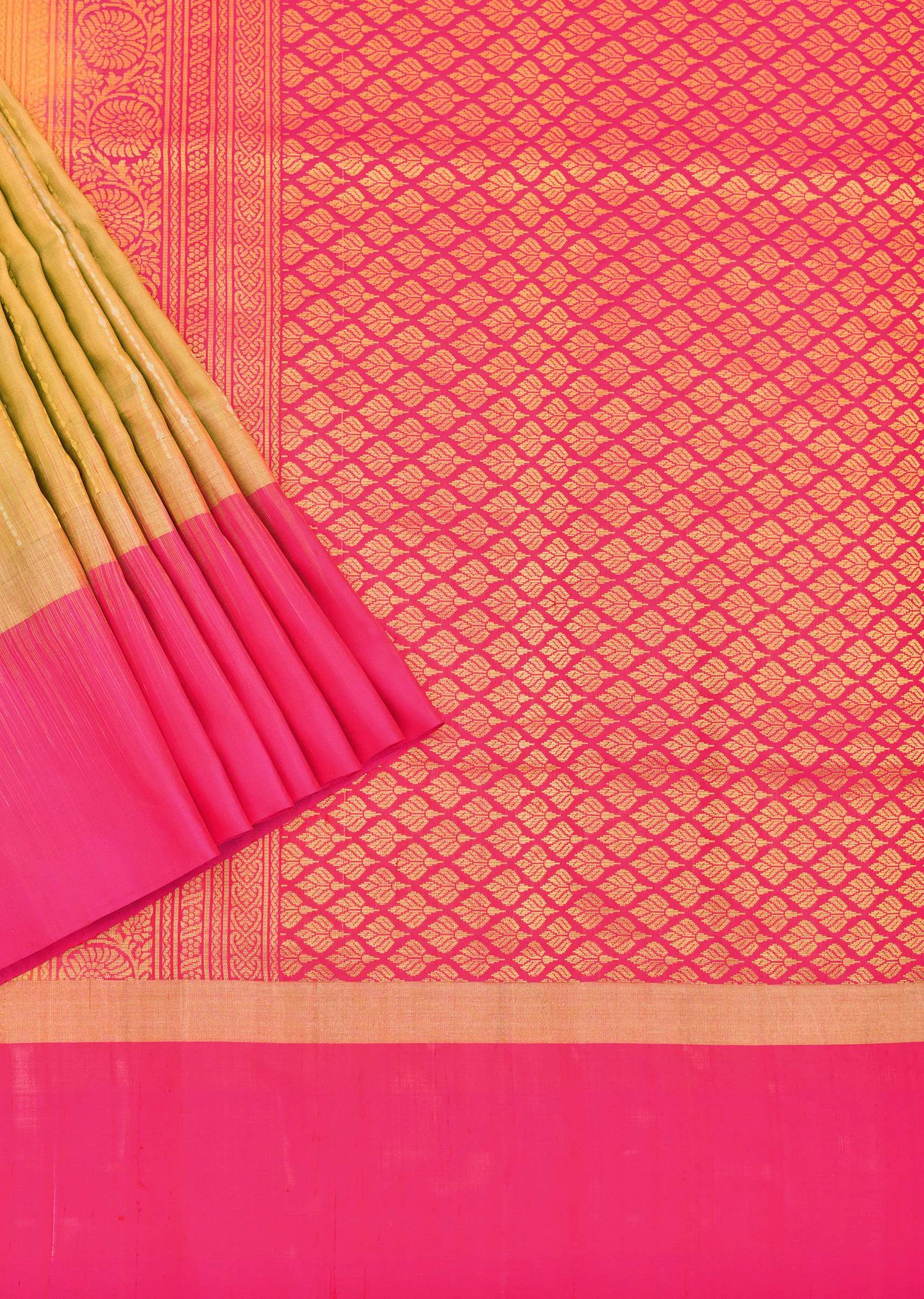 Gold South Silk Saree With Contrast Pallu And Unstitched Blouse Piece